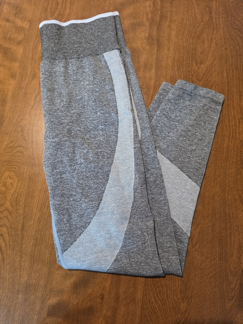 PINK Victoria's Secret Gray Seam-Detail Active Leggings